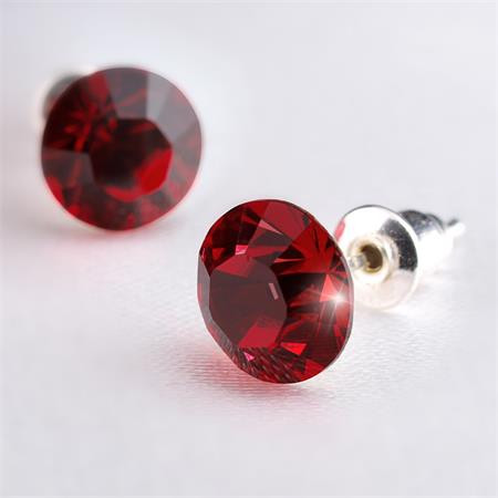 Fülbevaló, siam sötét piros SWAROVSKI® kristállyal, 8mm, ART CRYSTELLA® (RSWF061)